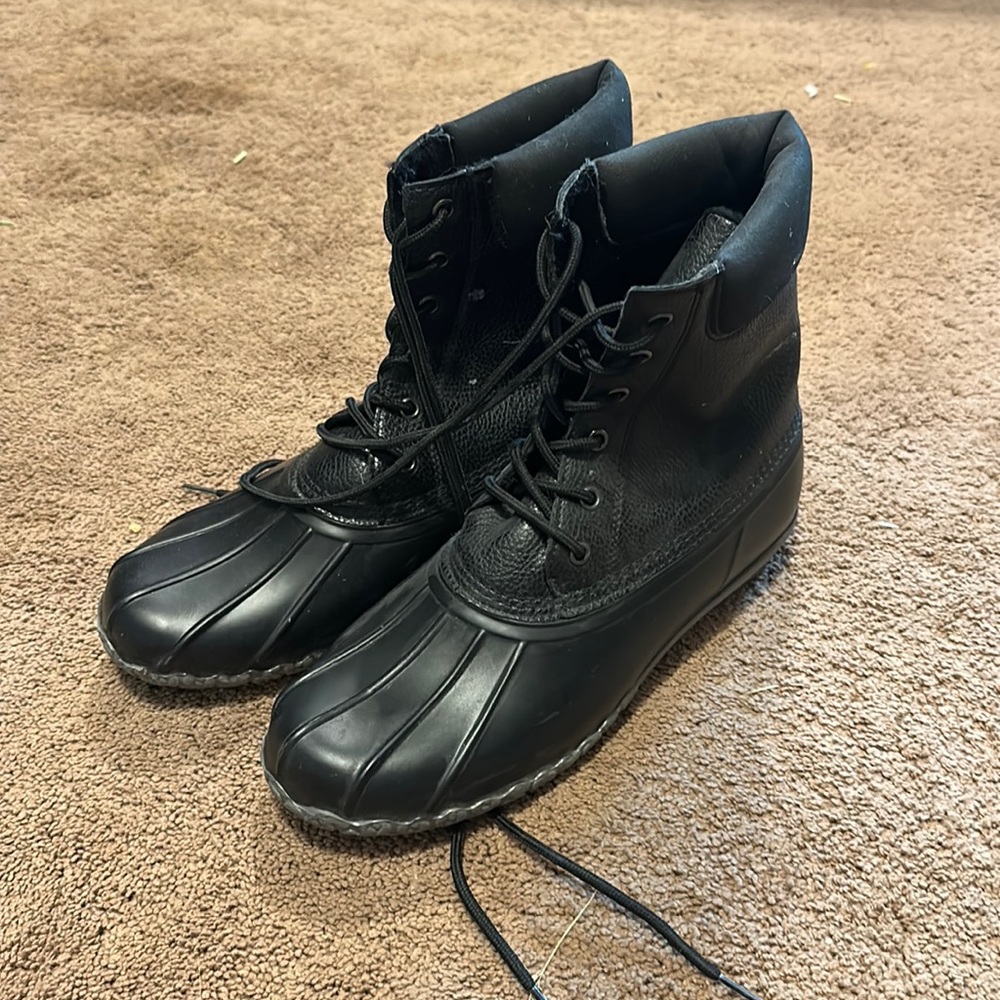Black duck boots